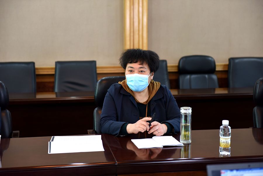 區政協主席金菊.jpg